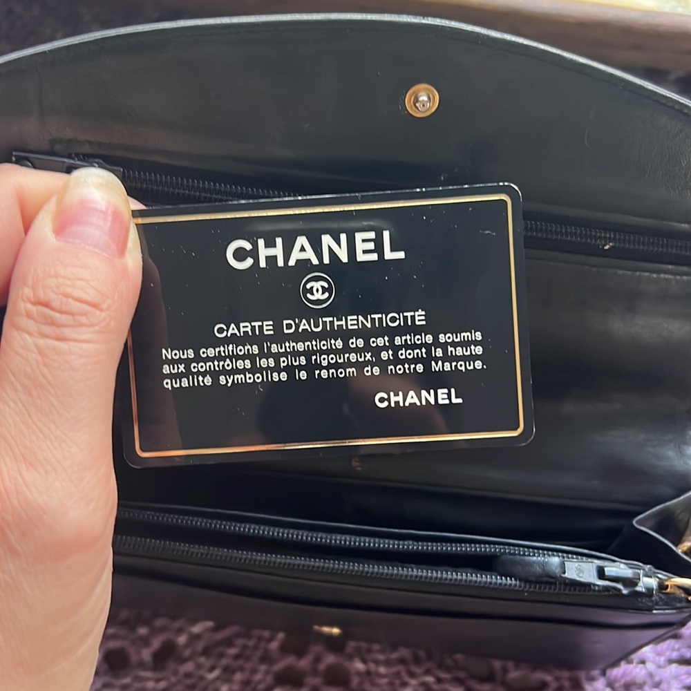 Chanel Caviar WOC vintage lambskin crossbody purse with gold chain. - Picture 10 of 14